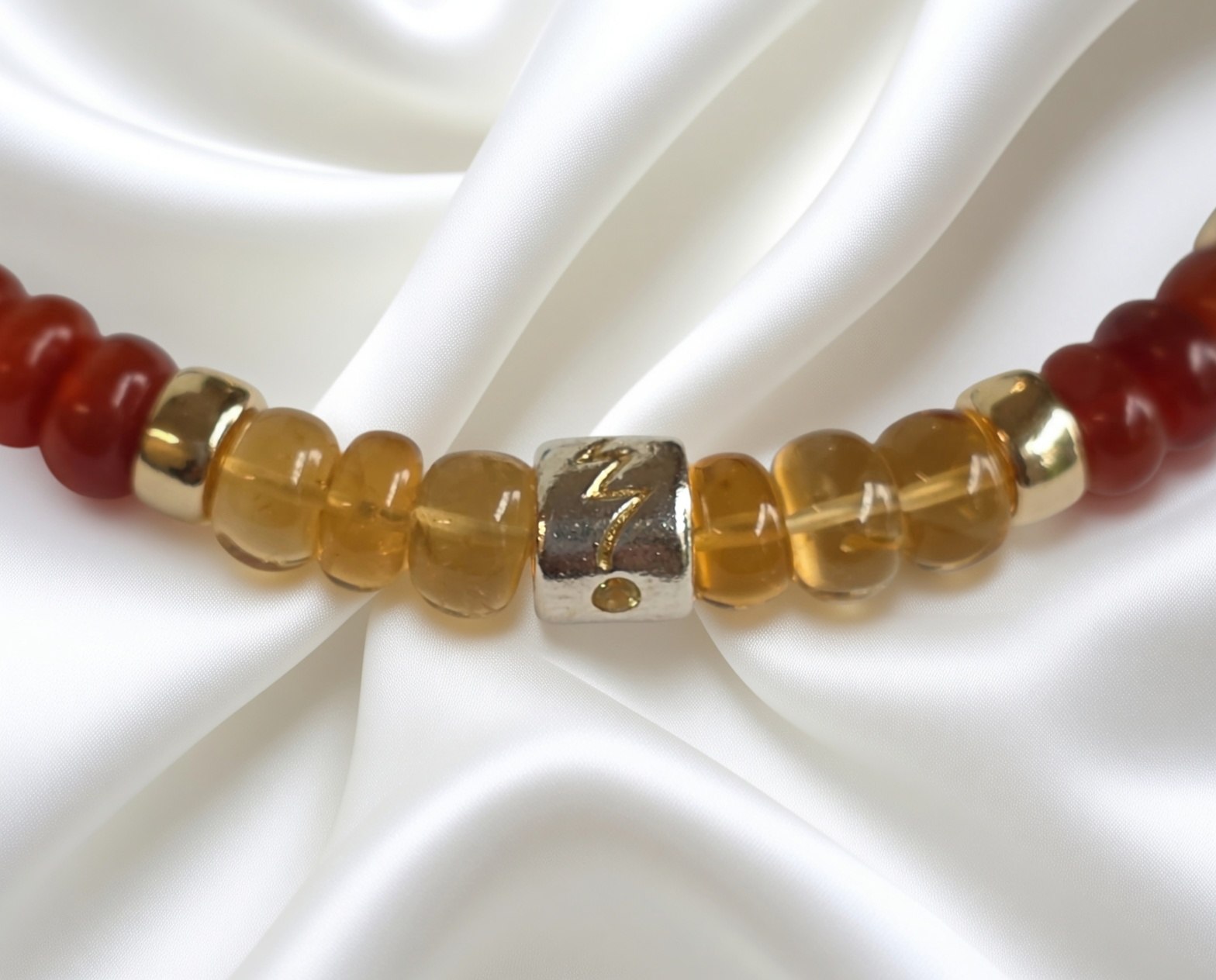 Grounding Bracelet master bead detail